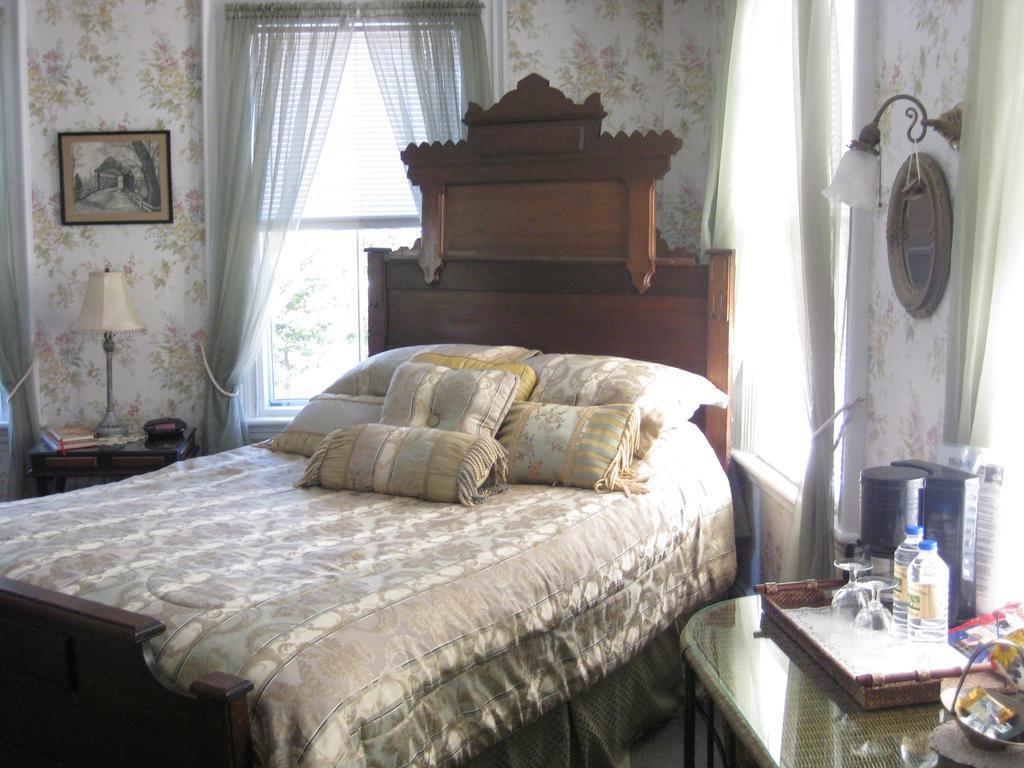 The Bridges Inn At Whitcomb House B&B Swanzey Zewnętrze zdjęcie